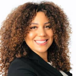 Head shot Kayla Webber